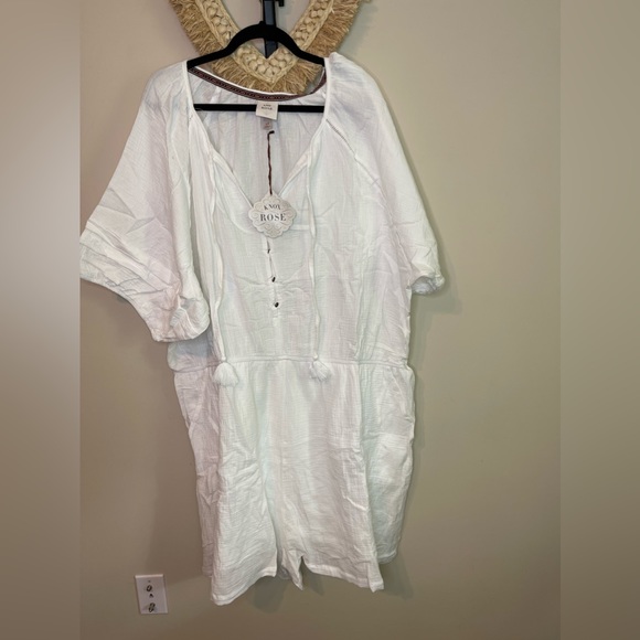 Knox Rose Pants - NWT 4X Knox Rose Women's Short Sleeve Gauze Romper‎ White